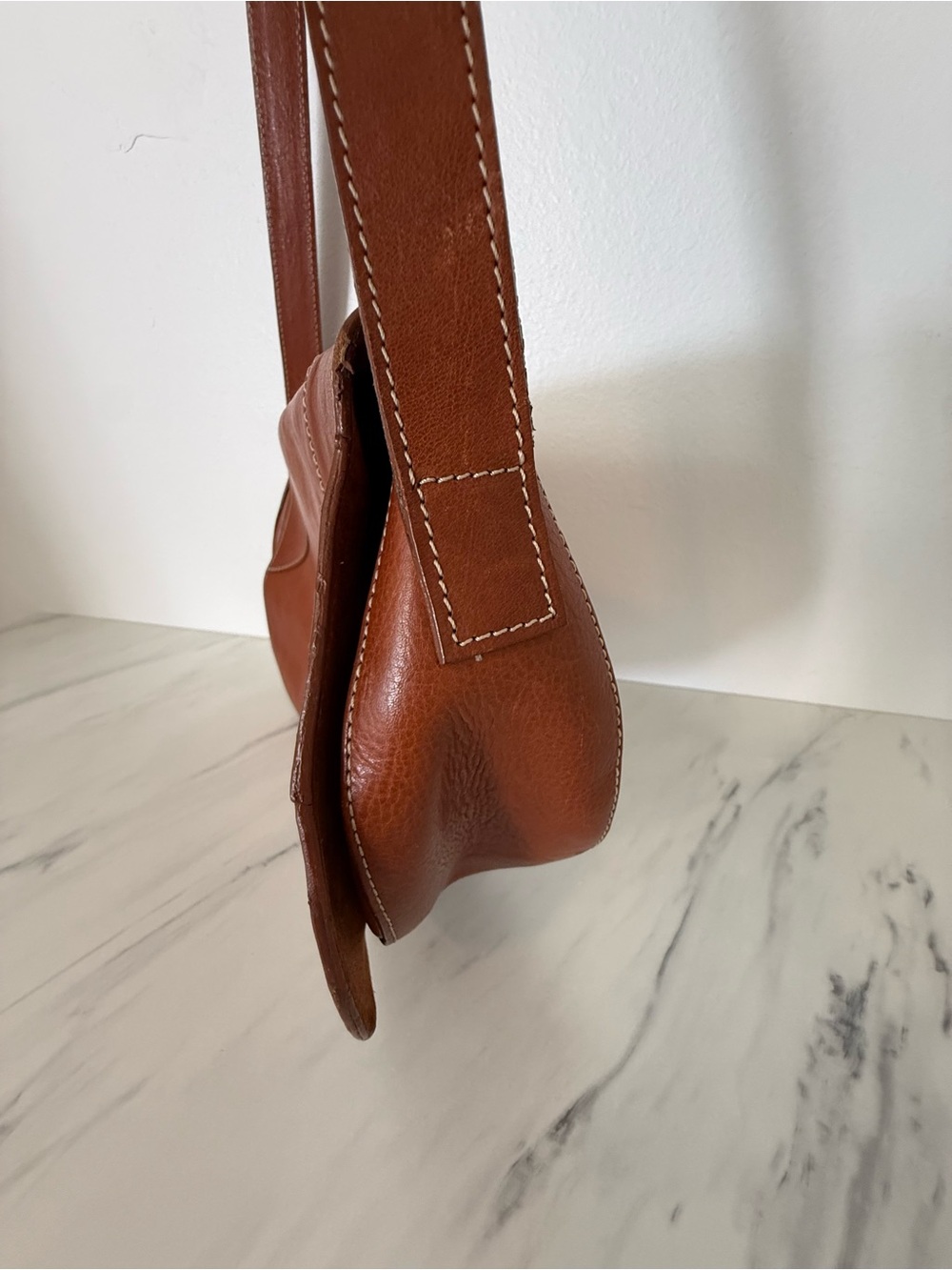 Classic Saddle-Style Brown Leather Crossbody Bag - Picture 7 of 15